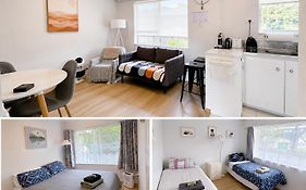 Bright Eden Park Two Bed Townhouse Private Parking